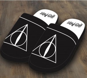 Harry_Potter_Deathly-Hallows_Slippers2