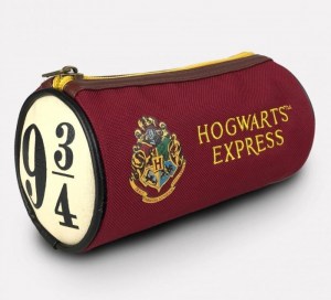 Harry_Potter_Hogwarts_Express_makeup_bag