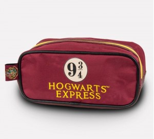Harry_Potter_hogwarts-express-9-and-3-quarters_wash-bag