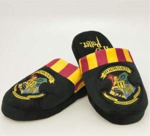 harry_potter_hogwarts_mens_slippers