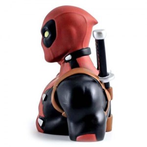 marvel_deadpool-salvadanaio-lato1