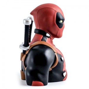 marvel_deadpool-salvadanaio-lato2