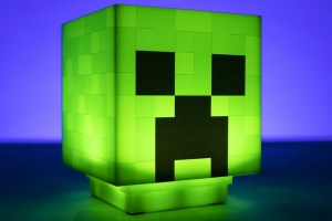 minecraft-creeper-lampada-3d-led-2